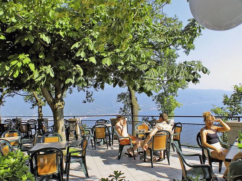 AEC351559A4A52569CF73C2EAA477FB2