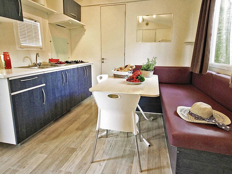 43CE0ABEE6B1D206F51DD1590A1A0DEC