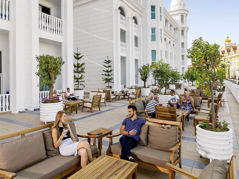 A5C8731152B6D4BA5635924F64FAD985