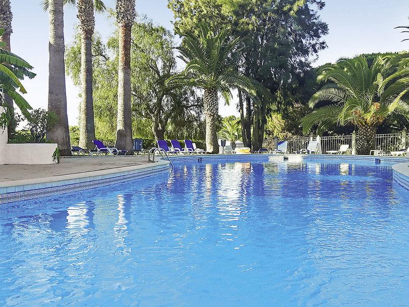 7E98932D77470BB391EFE3C68BC8F509