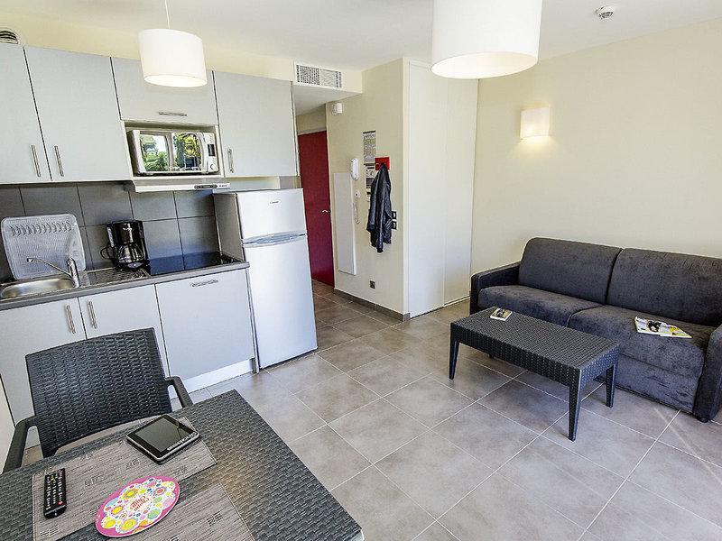 F1485871C19543C3D74A840AD327F638