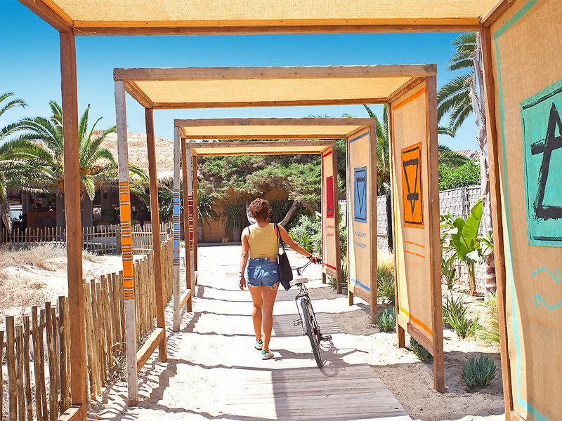 437F1D19EEB94305F0D4699677E8E564