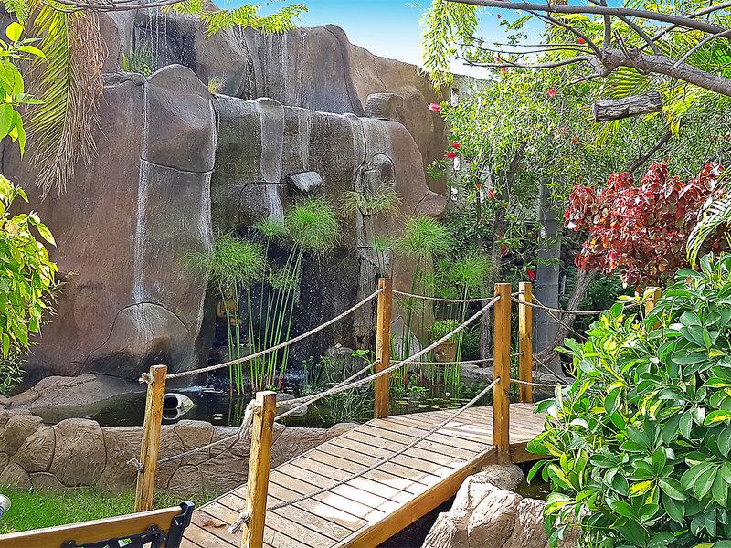 BF71F9F2E2B88AE7B5FF3728AE7A0EE8