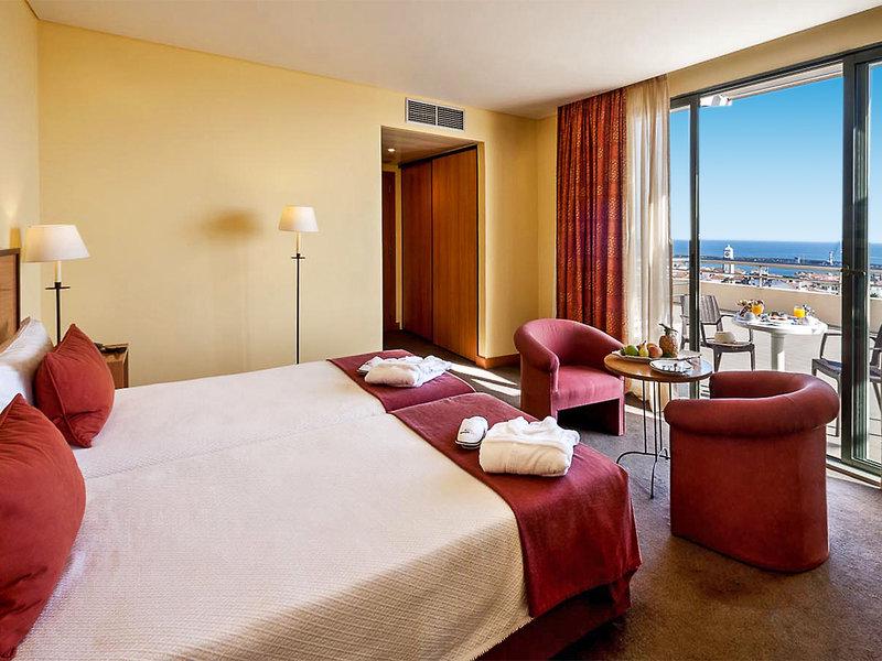 219892200EF93418A673B011F3234C2B