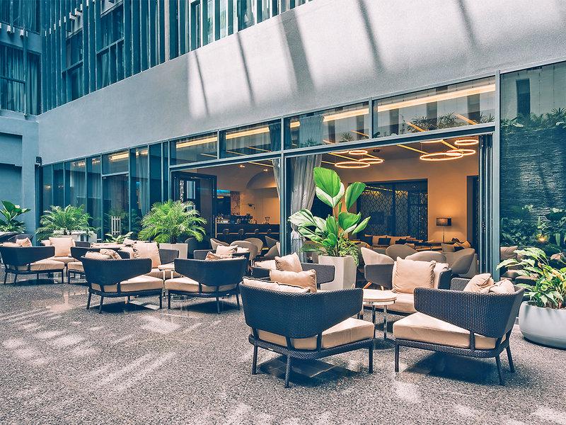 A924C7639ADA668039E0758F69D7024F