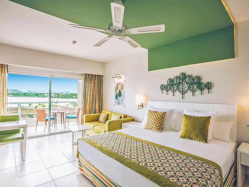 A35EF41AFC1C202135BACD645EA97156