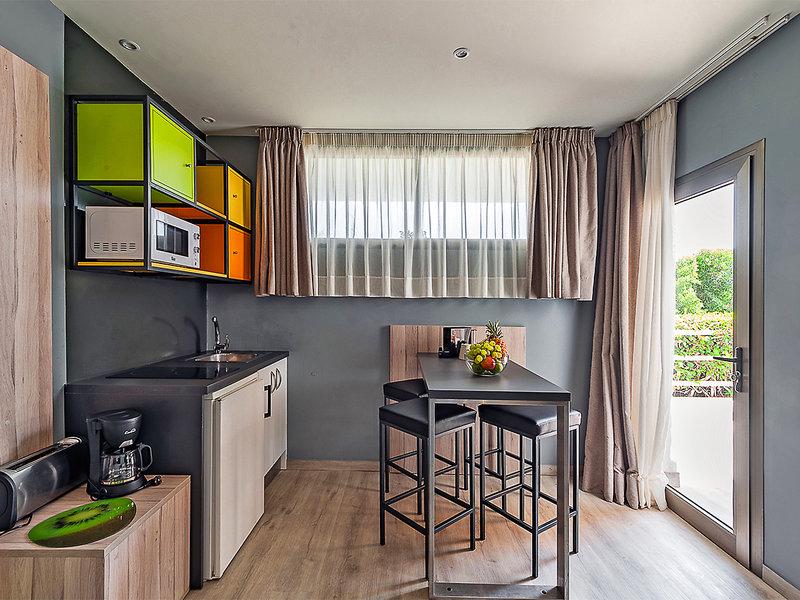 9EE37C1733708A2C5533DC64F98B2E5E