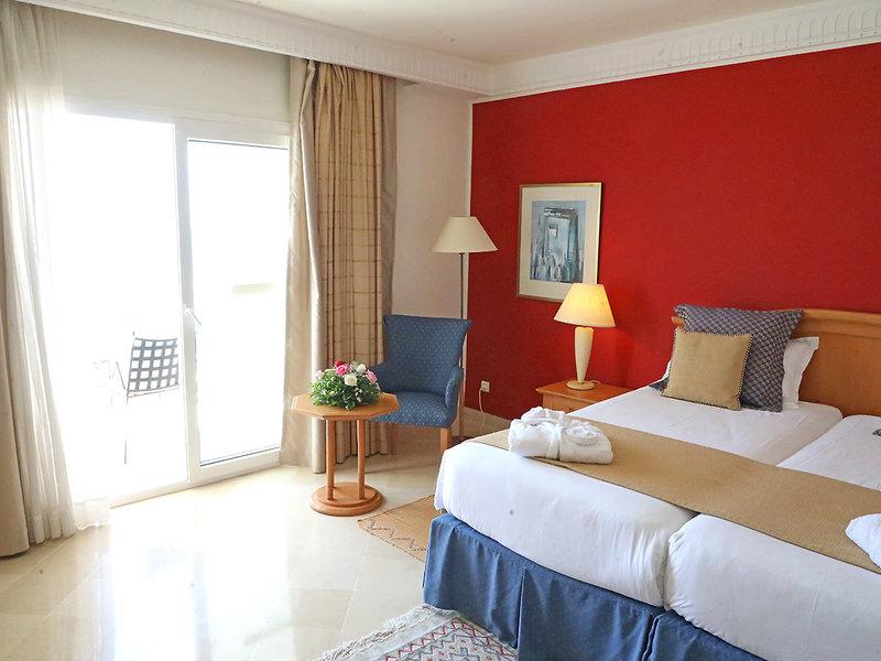 01B03404B9BB7D9354538FAA75CBBD40