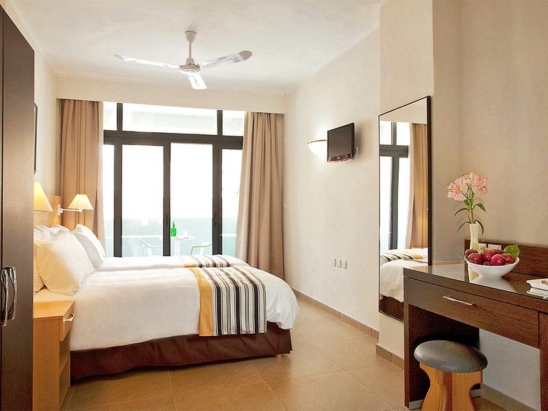 A2E9CE99E42A4C3ED8E1E4B7E2D783D1