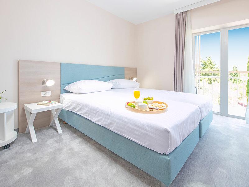 FFCE92CEB797AA7AE23A8BC296A2F5A8