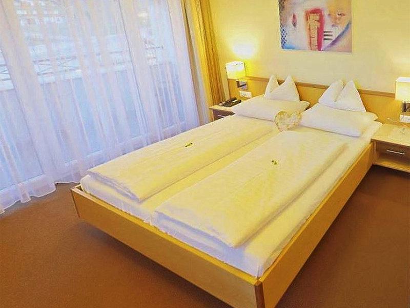 053C43740CCAEE9B2F0588375F2BDA70