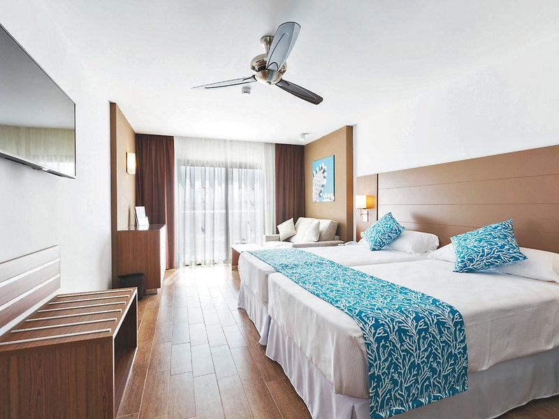 03D8F4E6797E893667C0F3E989A28FBC