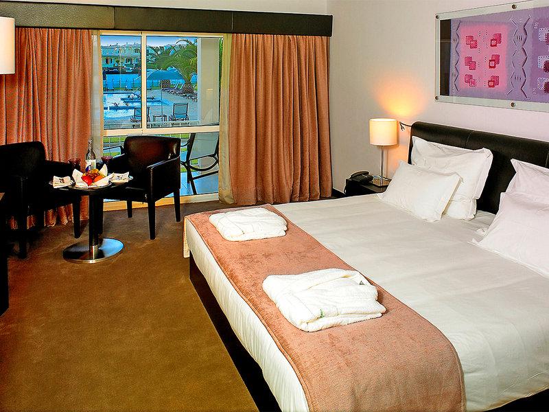 46A7633EC69F1E66A682367929AABEDD