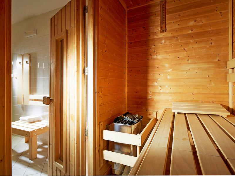 CE685B85E71B00E05BEB42E14937DD40