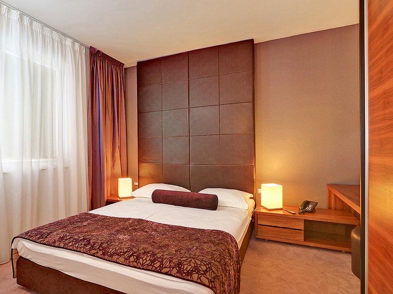 6A8E1A69BDAD9F5C44BFE083A7D076FD