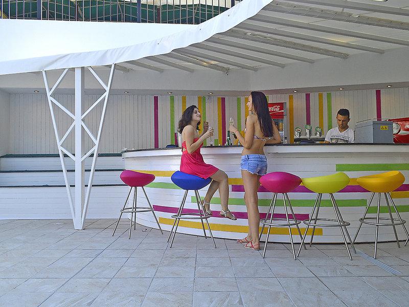 0AB0EFF8D656B231C33281886ED411D6