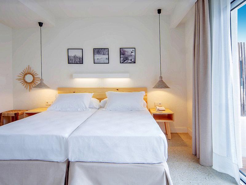 3E381A062819F6D4A6B6D8204E5552F7