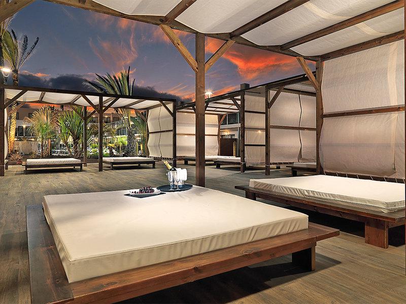 BC1C4470B641C97845578B72D681333D