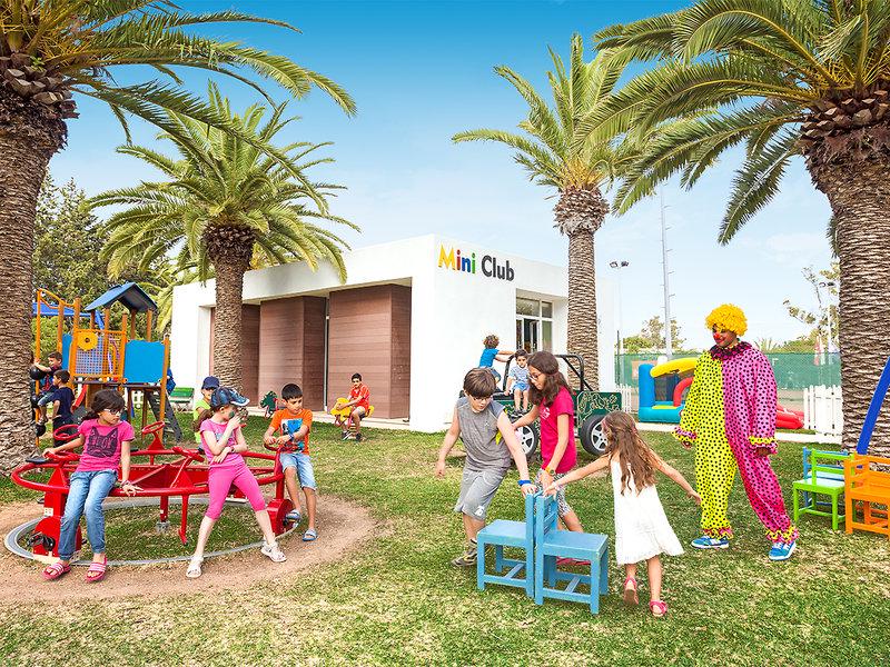 6E5B86F8E94E2E121B9A4D5A4D435D14