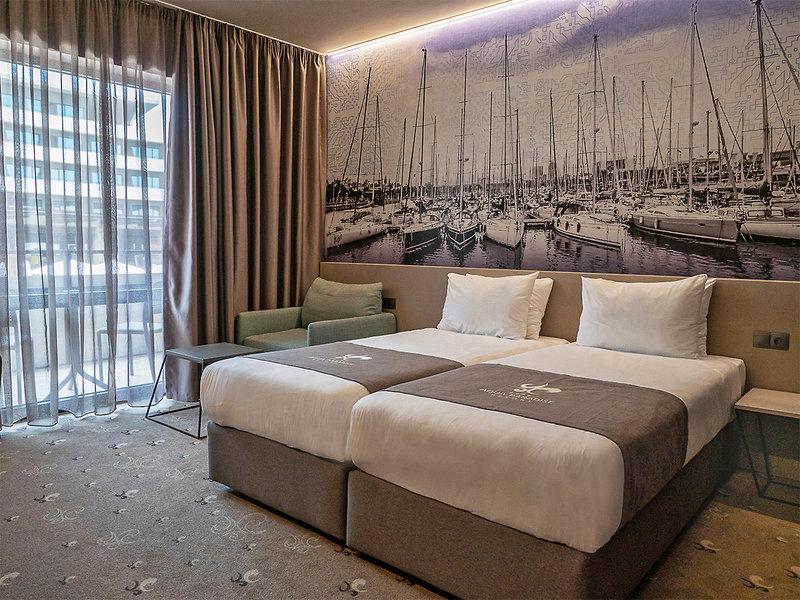 8D1F556BCF2D9A20A10342DEE2258101