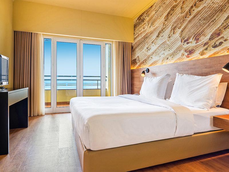 A2146AEDFD714C925B855FAAB8D7AF3C