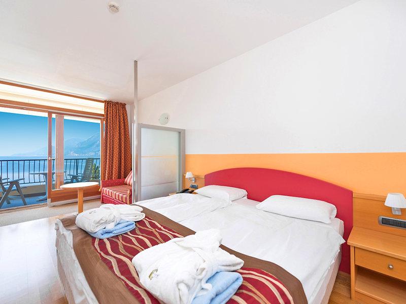 59F319F521B20A83DD019E6F7EFAF382