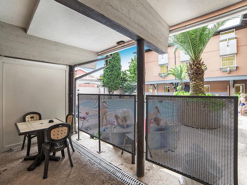 E65FB6B50379DD56F0D8B6C37CB115E0