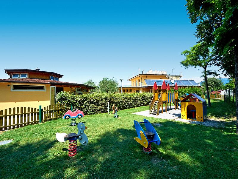 207246256FF3B09D129F695B69967479