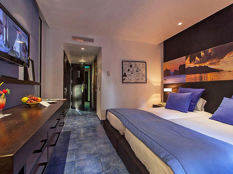 7C4AD3557681209F8BAD99647AFCF57F