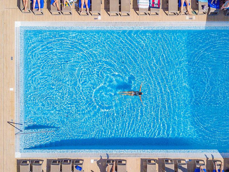 63E67A784A8F4C02F4DDB68A243AE0FF