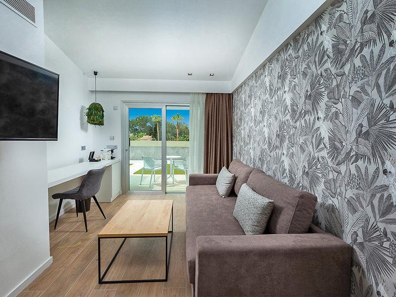 F1F9B08D2AE94CB4BA11E139B711214D