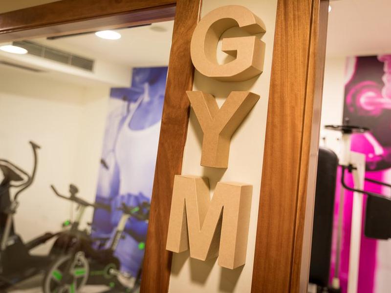 CBB300592883A3F353BDBADB470D7FDA