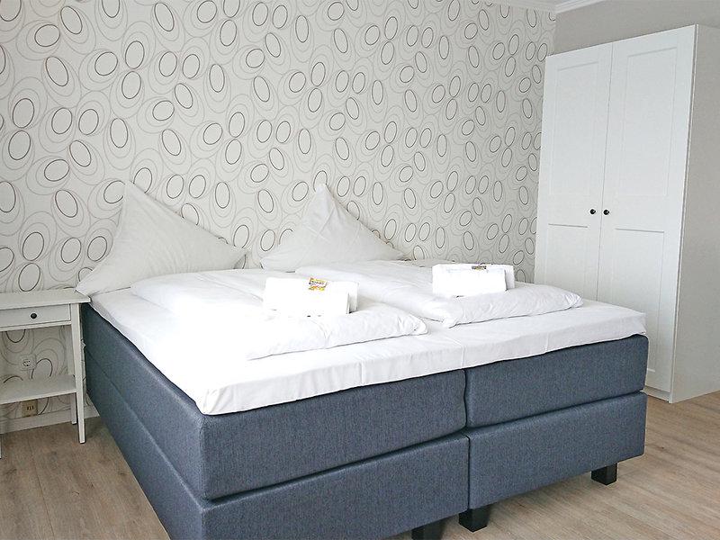 FE4991F404004EE85F820264A2A36447