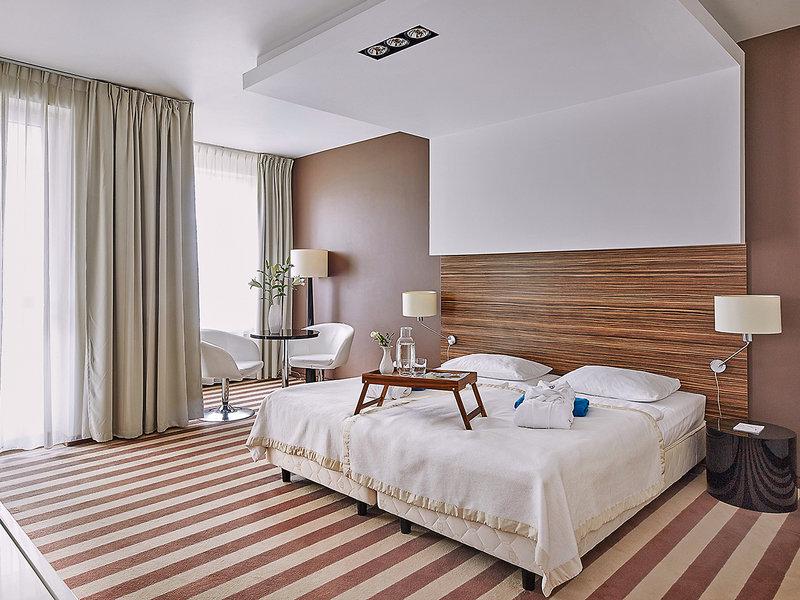 E6A5144ADDF4B143EA8F5FF74ECB162A