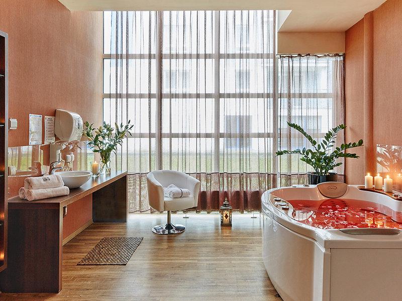 0868BB76E62D94DE04C8D4A634FA0E25