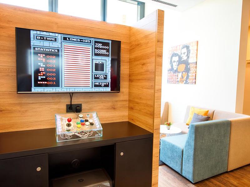 C44E3790F756D0C5497F5BA1DF92F440