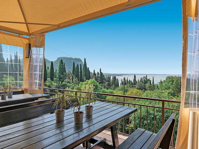 746ABD8E099AC472B3A290B852EFE183