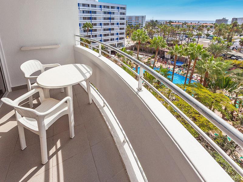 FDDA70481ABE0B72720F501A3A1C2C0B