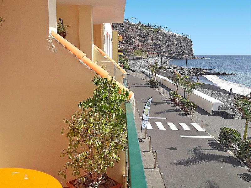 F86B979DD48D43572FA47A92D0EF4472