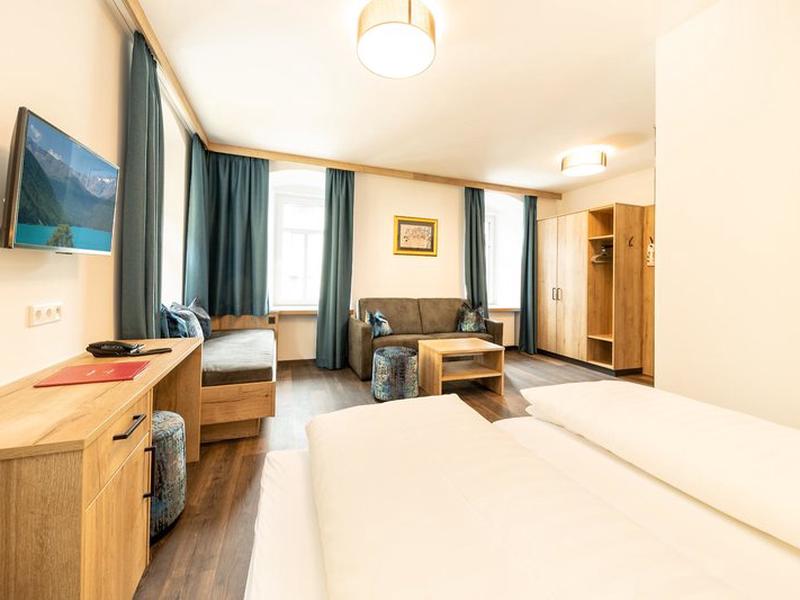 2E72FFF9F0EE98D7D78F8DA6E5BE5144