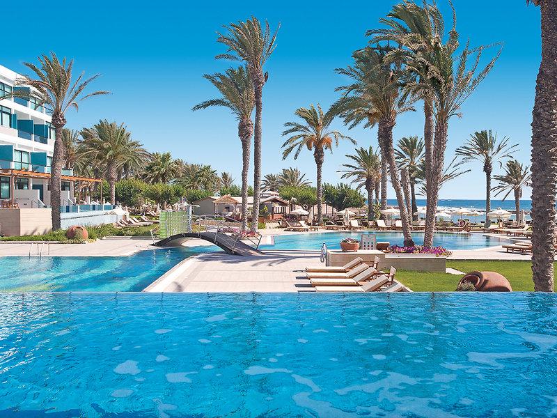 BACF70B421E70683BBAF38C4F6491C12