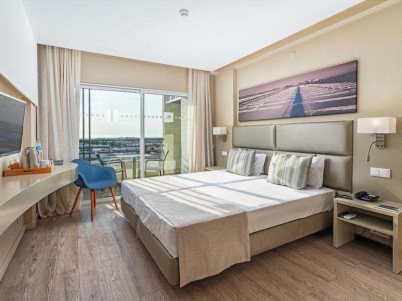 4963CA2D99B00C4695D60A02F7FBD6FE