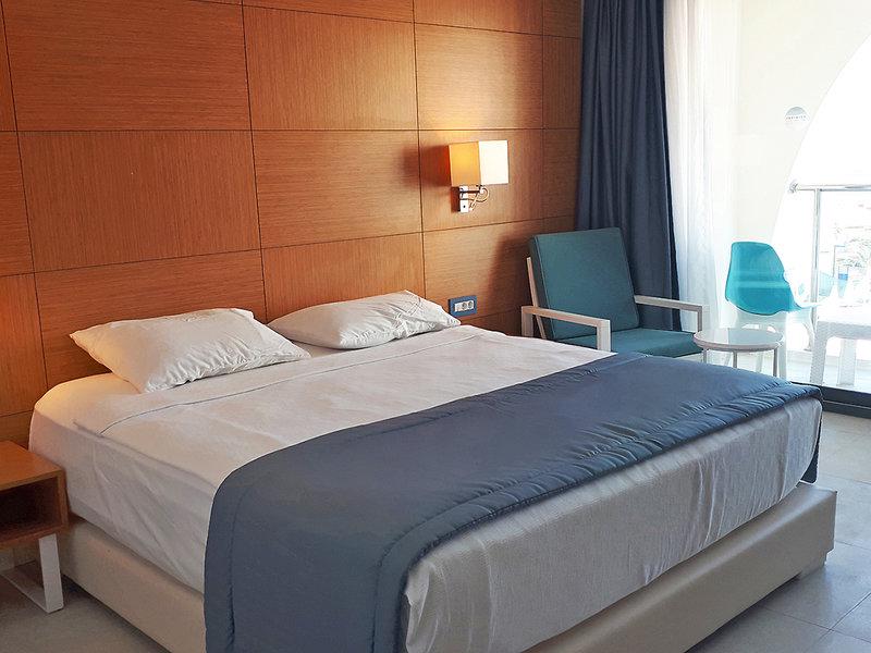 8F3008AB8685F94D9C47A103FFC51D78