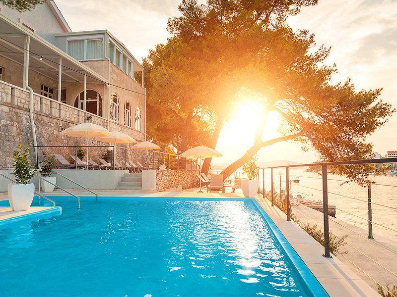 7270E32FE1D9D8DCA31E28A259C36AAF