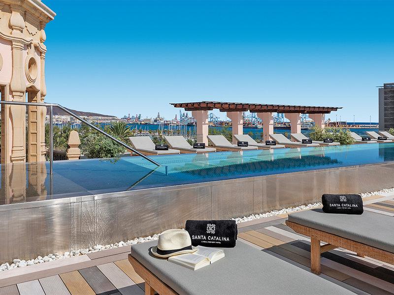 248989ECAE1ED3F9C48640D6E1089E0C