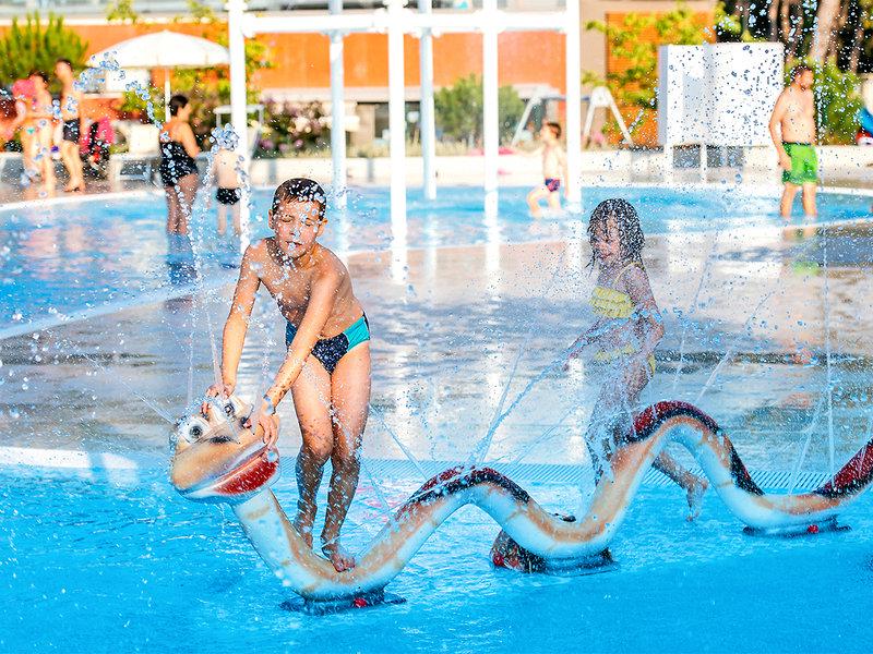 779048A1B784174CA5CCF932756A62AF