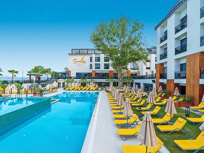 EFA700AC80324B06FDB352EDFF9C3DE6