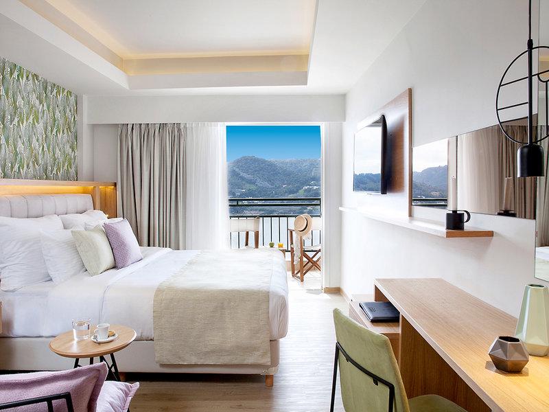 F590E7AB8C13879930BD5741575F9339