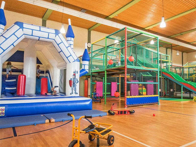 3C87A6CA44376FDE2C0CB30D59A803CC