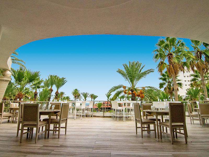 E37FA2BFE90230F85F41A6F6E1C8A3C8